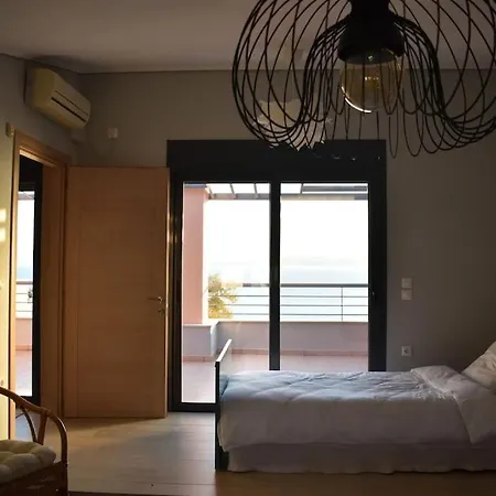 Beachfront Penthouse With Seaview *