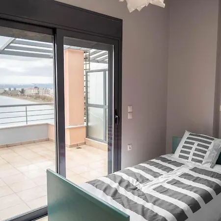 Beachfront Penthouse With Seaview