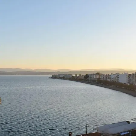 Beachfront Penthouse With Seaview * Λευκαντί