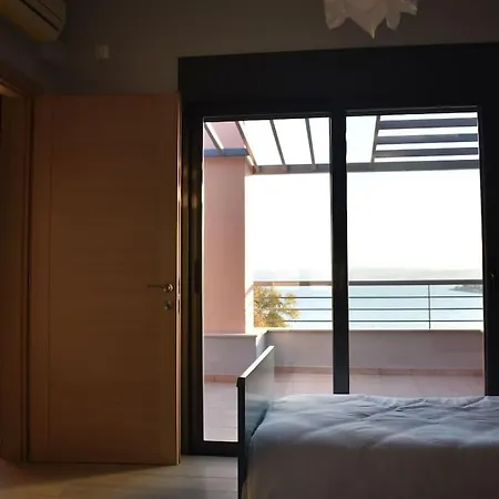 Beachfront Penthouse With Seaview *