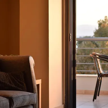 Beachfront Penthouse With Seaview Λευκαντί
