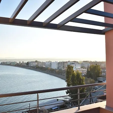 Beachfront Penthouse With Seaview Λευκαντί