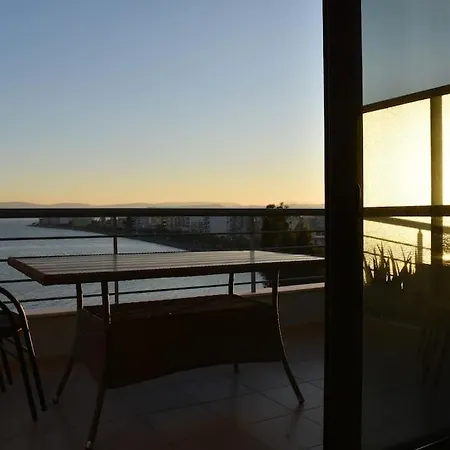 Διαμέρισμα Beachfront Penthouse With Seaview
